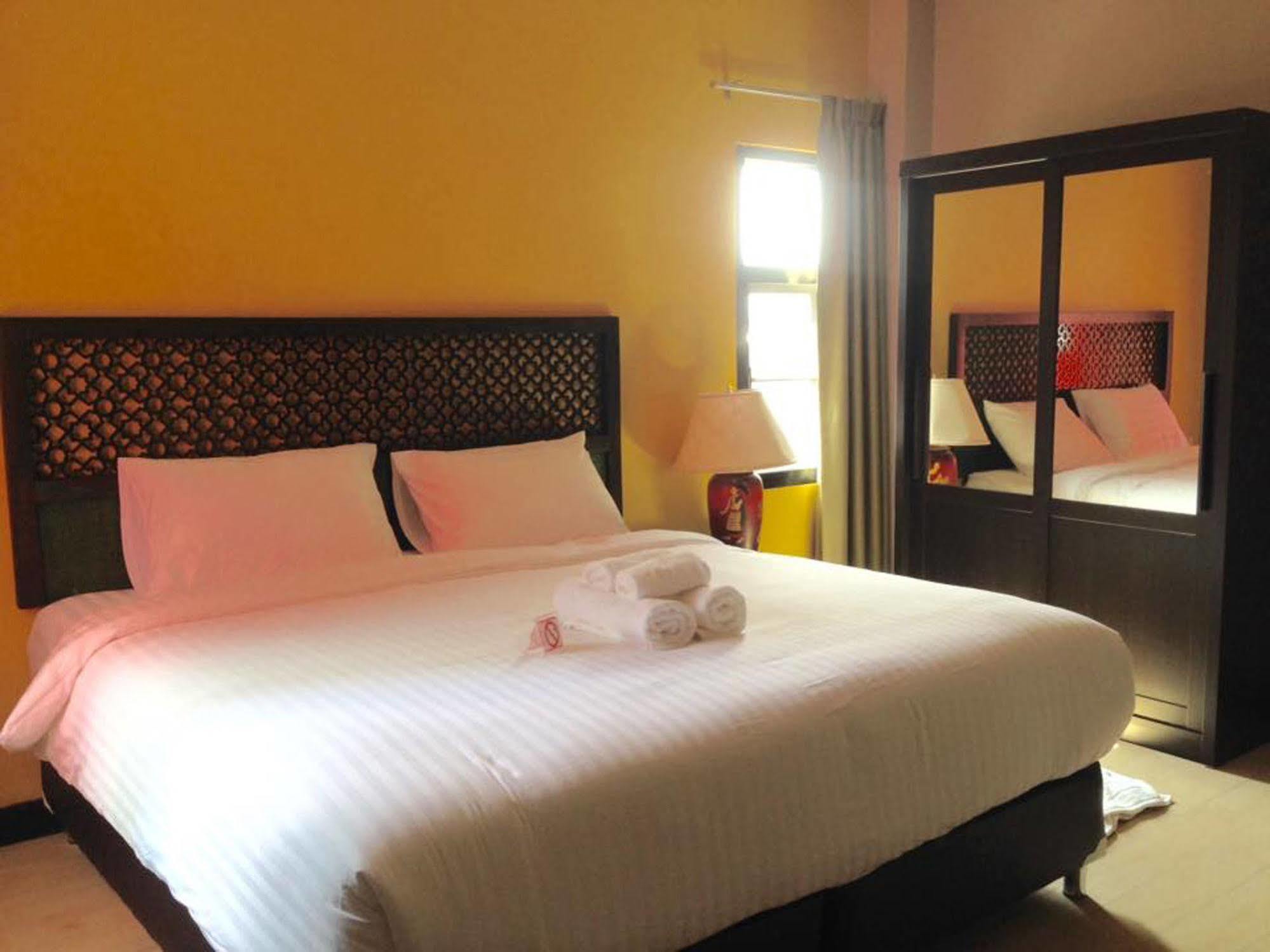 Hotel Mulberry House Pak Thong Chai Zewnętrze zdjęcie